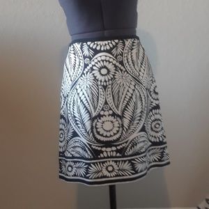 Banana Republic Black &‎ White Floral Patterned Skirt